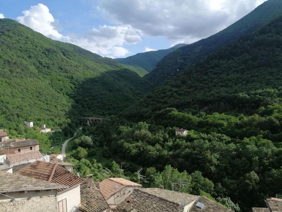 Villa La Casa Di Cinzia à Pettorano sul Gizio Extérieur photo
