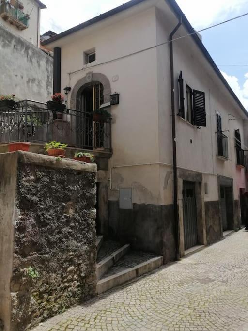 Villa La Casa Di Cinzia à Pettorano sul Gizio Extérieur photo